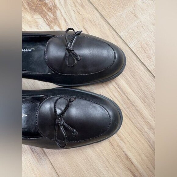 Like new - SALVATORE FARRAGAMO WOMANS FLAT LOAFERS - Leather Vara Bow Barrette - Picture 2 of 9